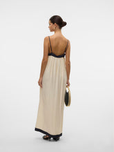 Ladda upp bild till gallerivisning, model_shot-back