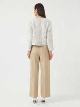 Ladda upp bild till gallerivisning, model_shot-back