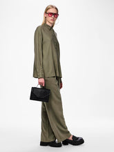 Ladda upp bild till gallerivisning, model_shot-detail