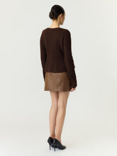 Ladda upp bild till gallerivisning, model_shot-back