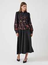 Ladda upp bild till gallerivisning, model_shot-front_full