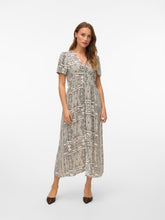 Ladda upp bild till gallerivisning, model_shot-front