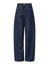 Ladda upp bild till gallerivisning, pack_shot-front