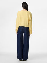 Ladda upp bild till gallerivisning, model_shot-back