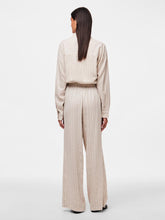 Ladda upp bild till gallerivisning, model_shot-back