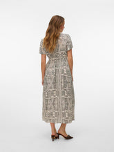 Ladda upp bild till gallerivisning, model_shot-back