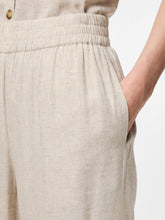 Ladda upp bild till gallerivisning, model_shot-detail