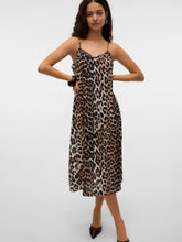 Ladda upp bild till gallerivisning, model_shot-detail