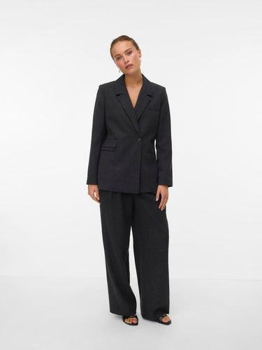 model_shot-front