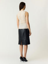Ladda upp bild till gallerivisning, model_shot-back
