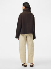 Ladda upp bild till gallerivisning, model_shot-back
