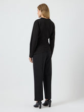 Ladda upp bild till gallerivisning, model_shot-back
