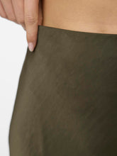 Ladda upp bild till gallerivisning, model_shot-detail
