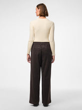 Ladda upp bild till gallerivisning, model_shot-back
