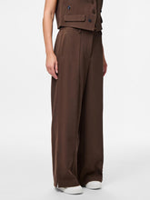 Ladda upp bild till gallerivisning, model_shot-front
