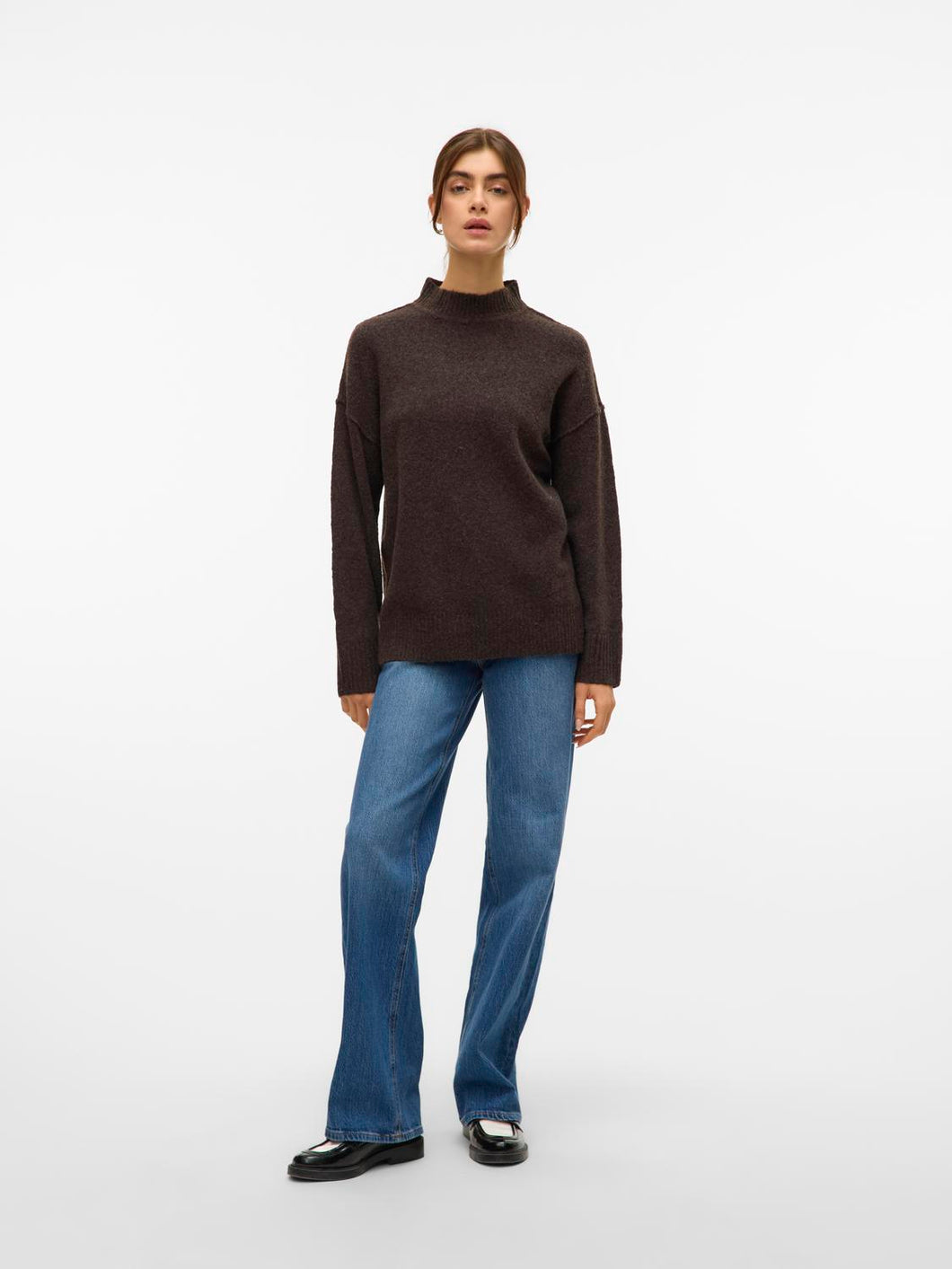 model_shot-front_full