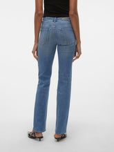 Ladda upp bild till gallerivisning, VMFLASH Straight Jeans - Medium Blue Denim
