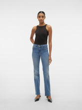 Ladda upp bild till gallerivisning, VMFLASH Straight Jeans - Medium Blue Denim
