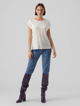 Ladda upp bild till gallerivisning, VMAVA T-Shirt - Snow White
